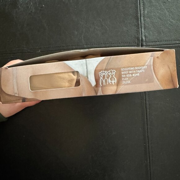 Skims Seamless Sculpting Bodysuit Brief in Clay 2X/3X - Picture 2 of 6